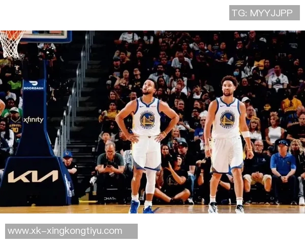 库里谈第三节精彩表现强调无球跑动助力勇士掌控比赛节奏