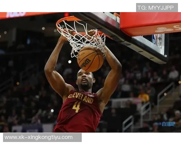 小莫布里首秀表现亮眼18分钟内砍下12分6板2助助球队取胜 小莫布里首秀表现亮眼18分钟内砍下12分6板2助助球队取胜