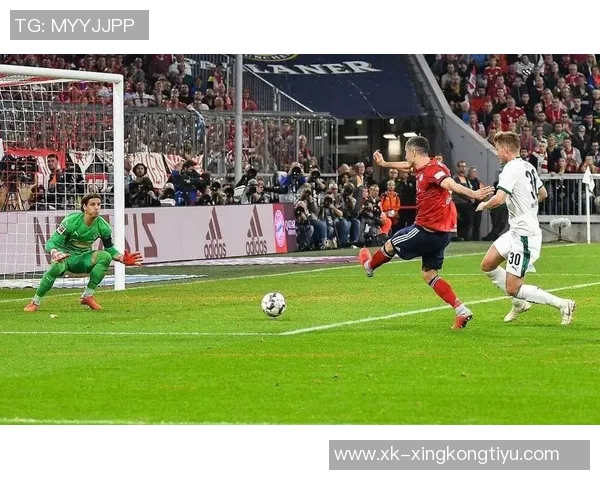 拜仁大巴遇交通拥堵官方宣布拜仁对门兴比赛延迟十五分钟开球