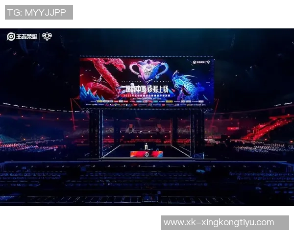 2025铁人荣耀时刻全队齐心协力捧杯共庆冠军荣耀之夜