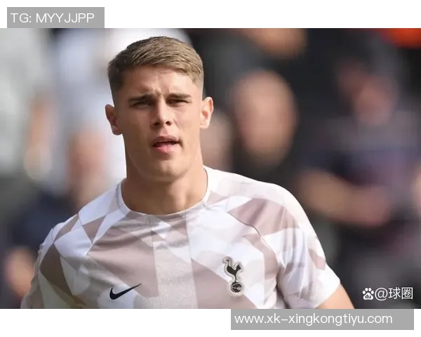 热刺边卫波罗赛后怒斥队友无视球迷行为引发众怒令人失望