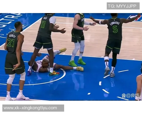 芬奇强调华子无需传统控卫角色适度提速保持自身特色更为重要 芬奇强调华子无需传统控卫角色适度提速保持自身特色更为重要